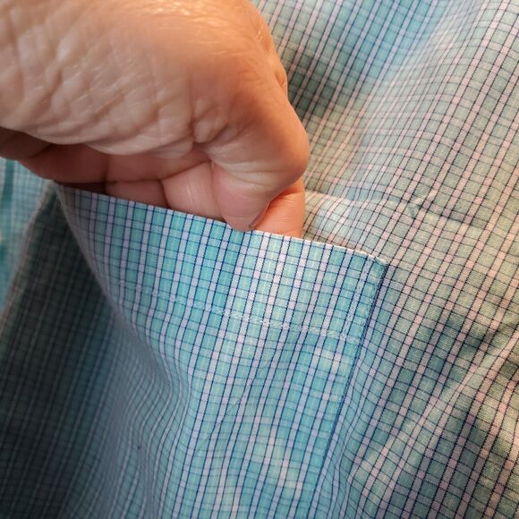 Izod Long Sleeve Button Down Shirt Size Large - Picture 2 of 6